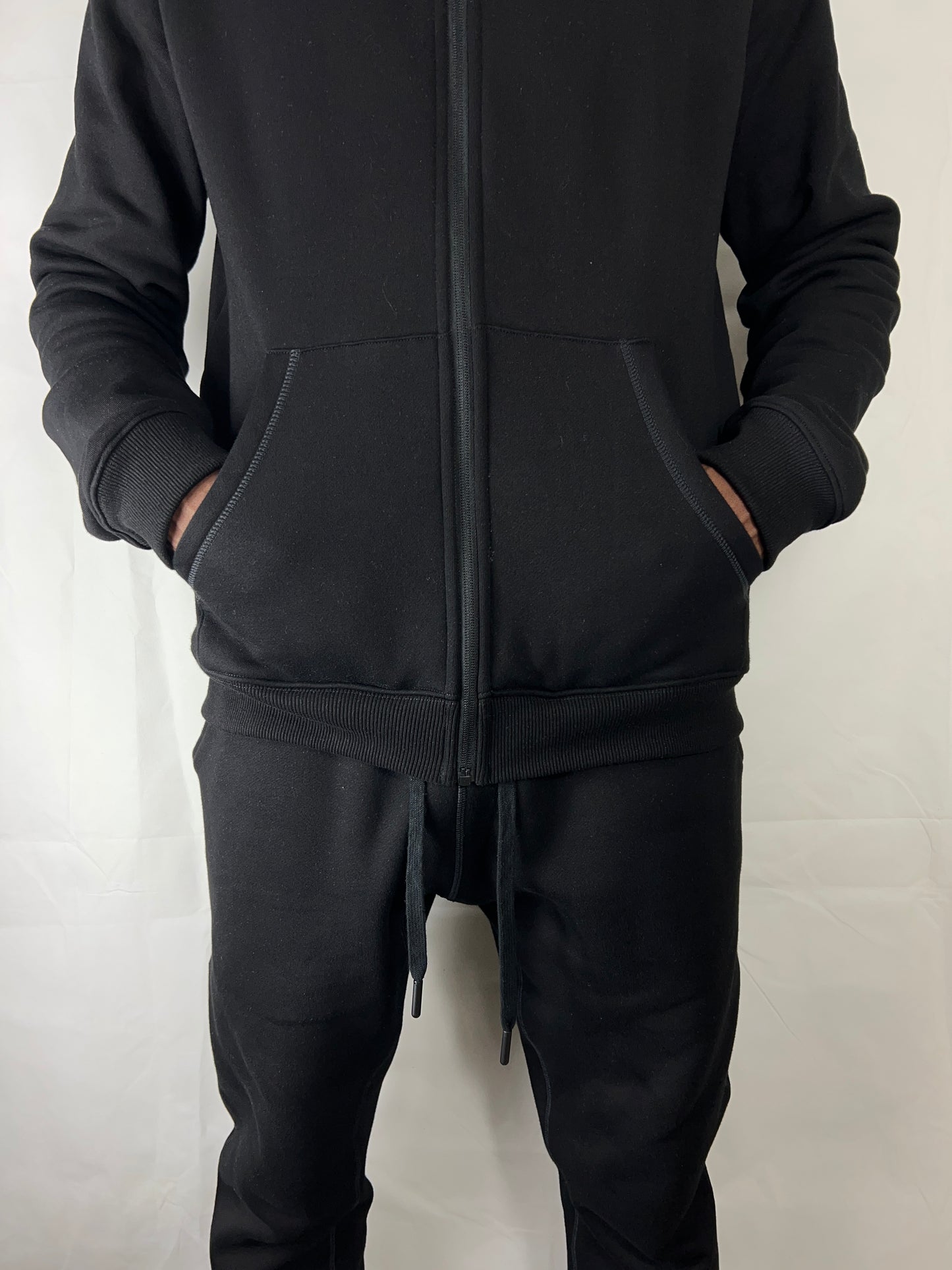 Club Members zip-up Hoodie